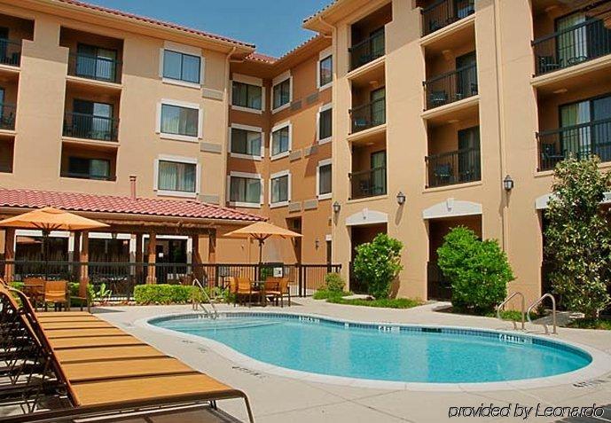 Courtyard Fort Worth I-30 West Near Nas Jrb Kemudahan gambar
